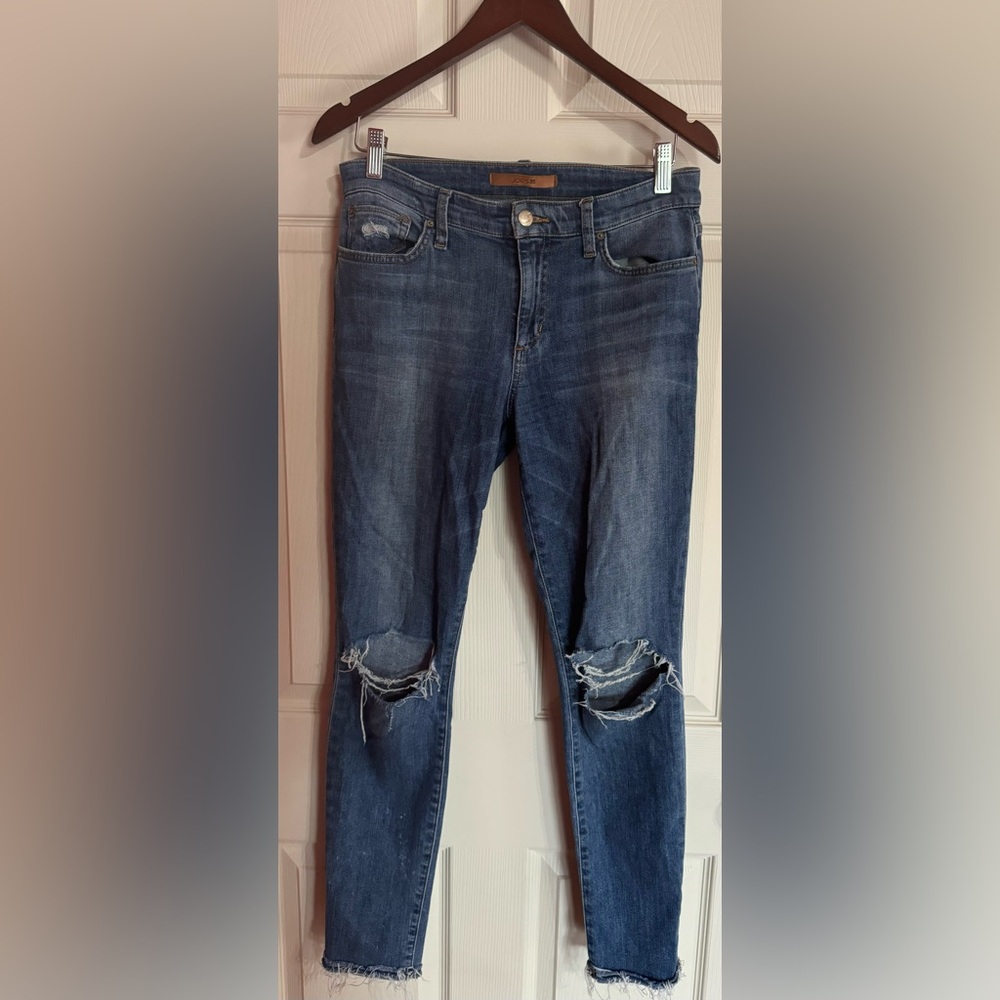 Joe’s Jeans size 28 “The Icon” Midrise Skinny Ankle great condition!